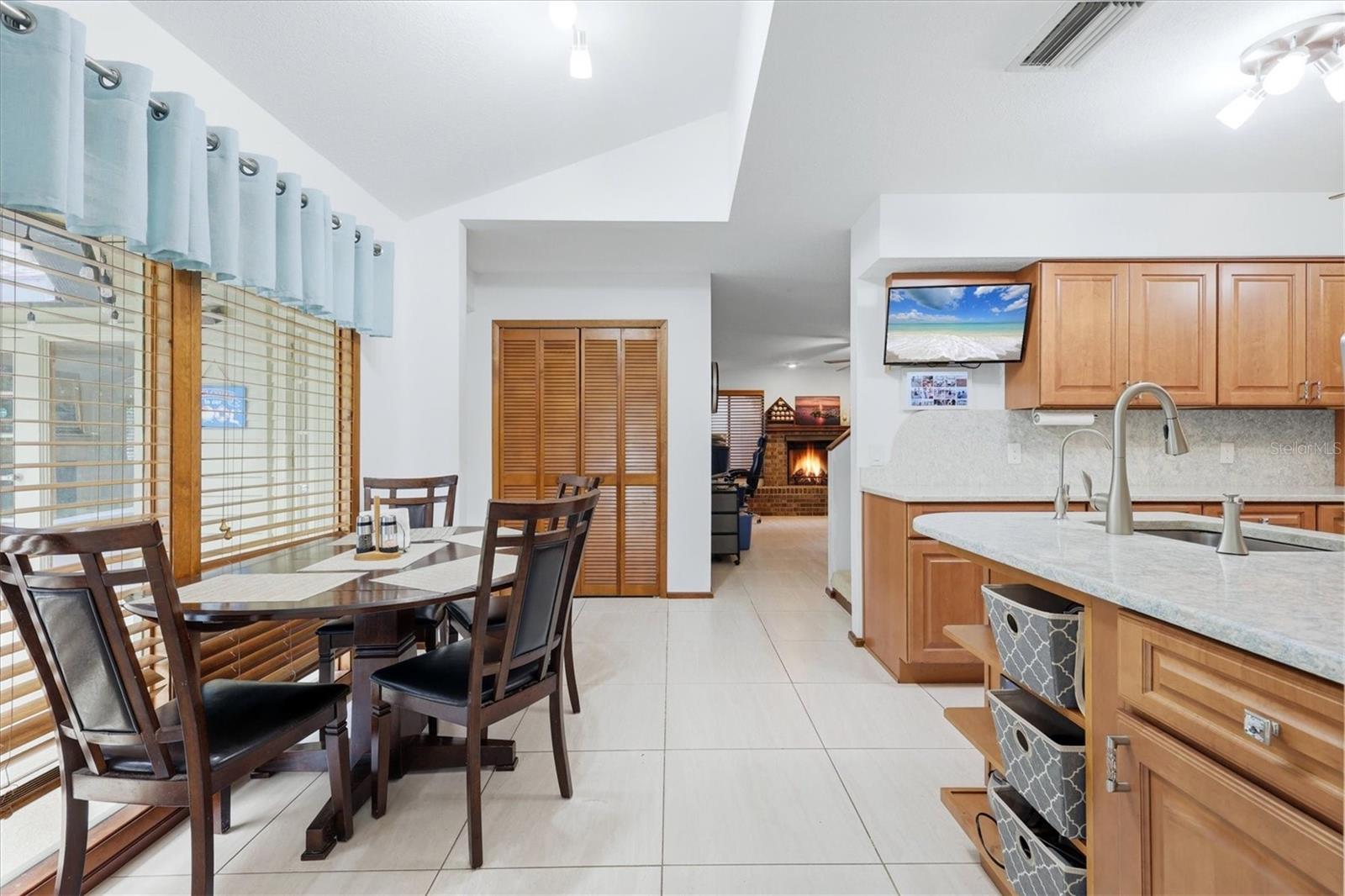 1063 GREYSTONE LN — photo 17