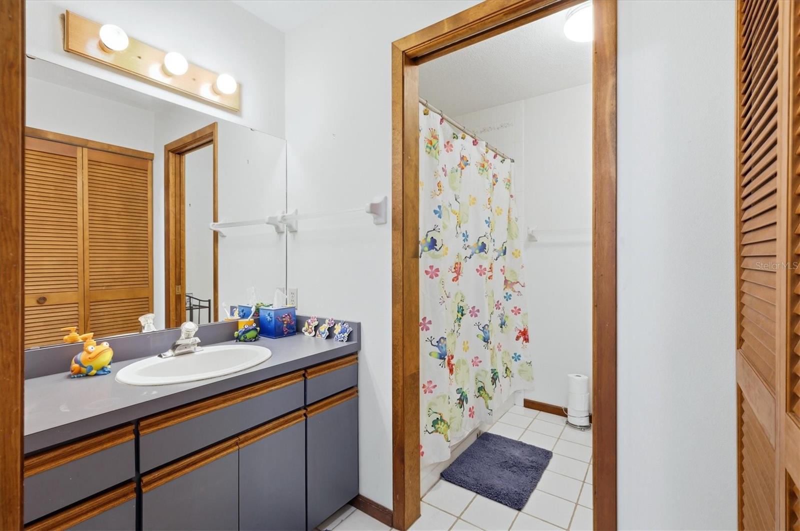 1063 GREYSTONE LN — photo 26
