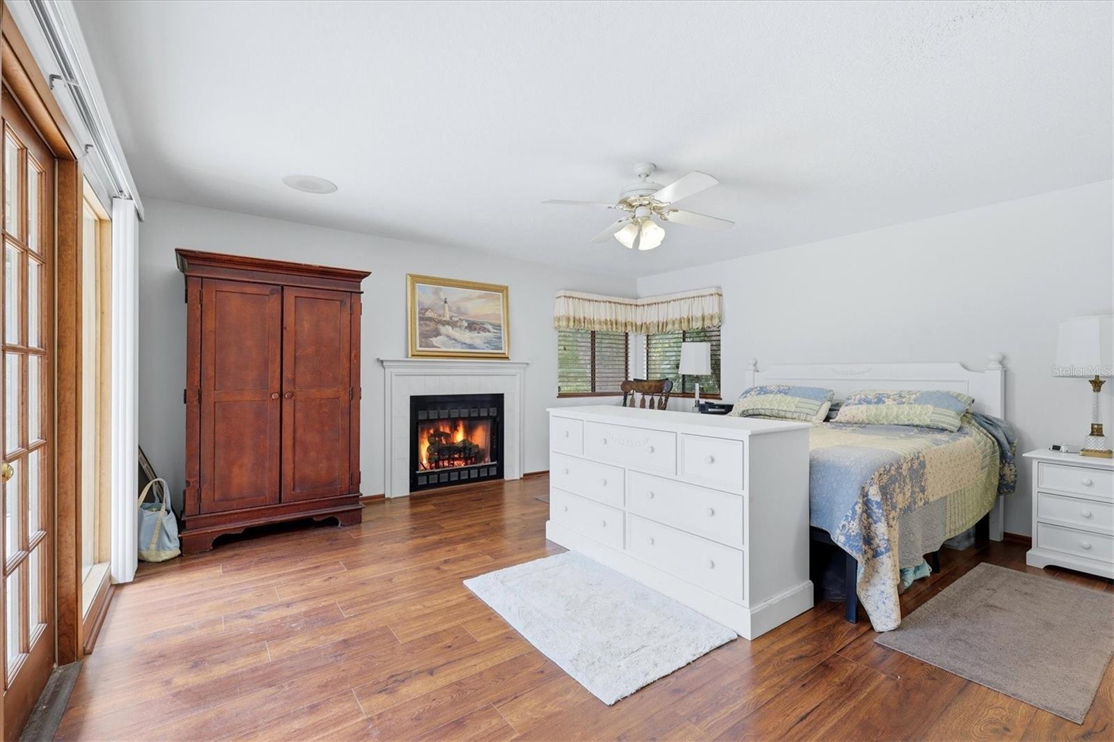 1063 GREYSTONE LN — photo 25