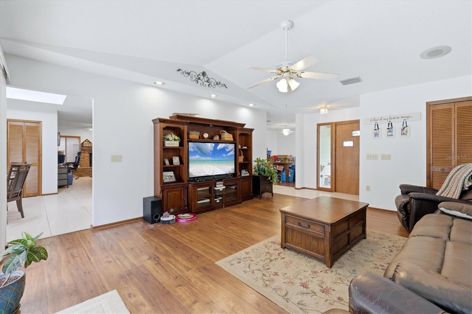 1063 GREYSTONE LN — photo 9