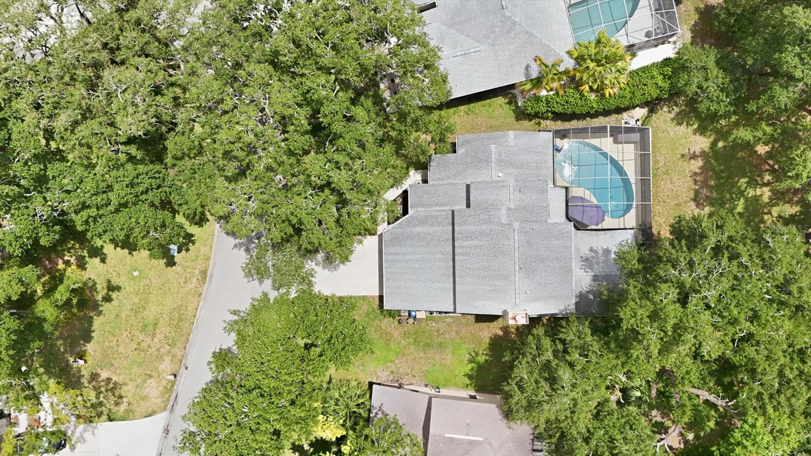 1063 GREYSTONE LN — photo 39