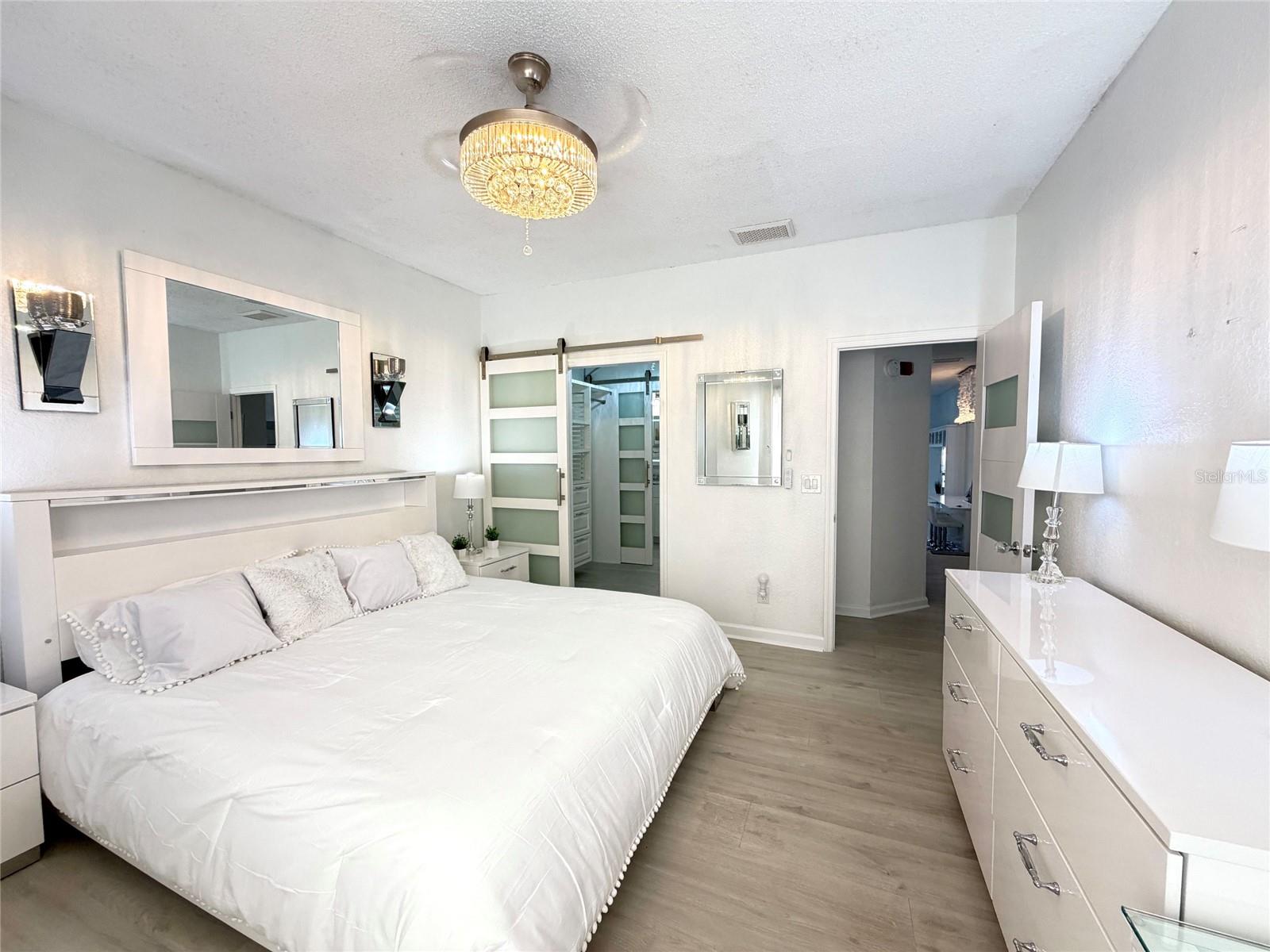 724 CORAL REEF DR — photo 23