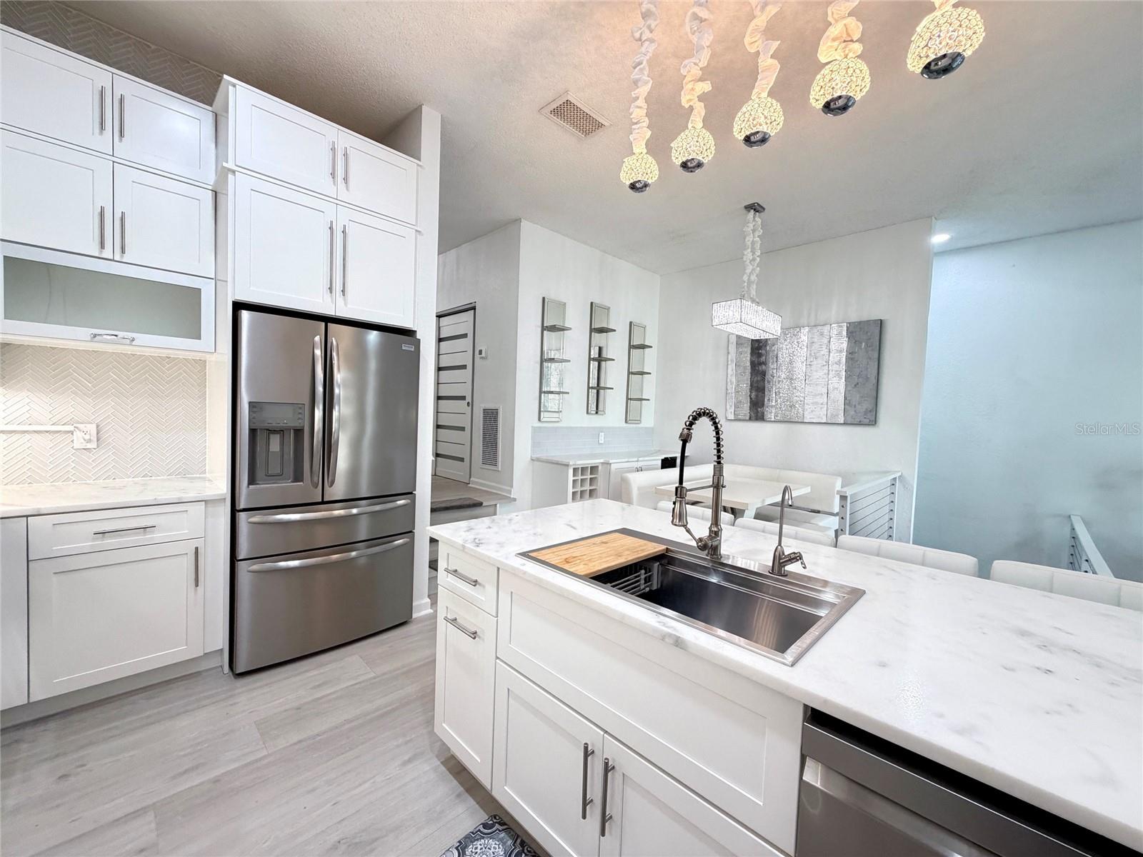 724 CORAL REEF DR — photo 16