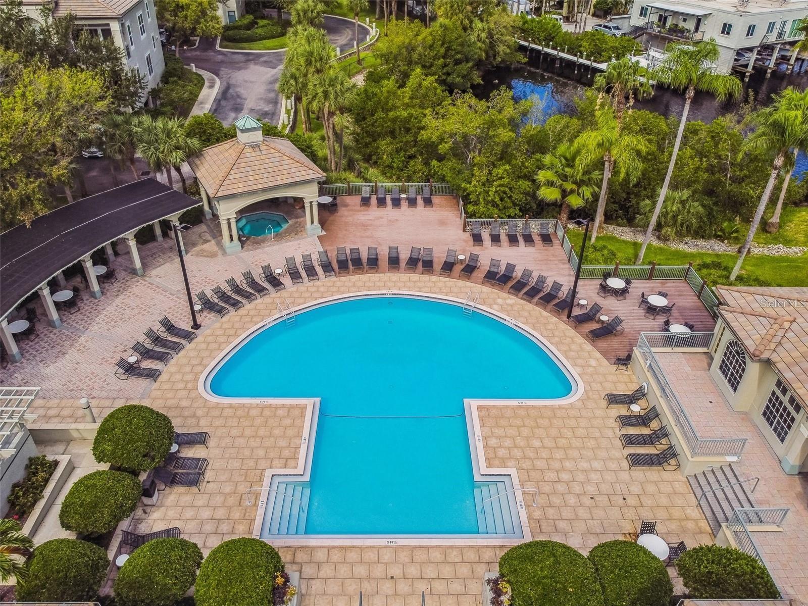 724 CORAL REEF DR — photo 39