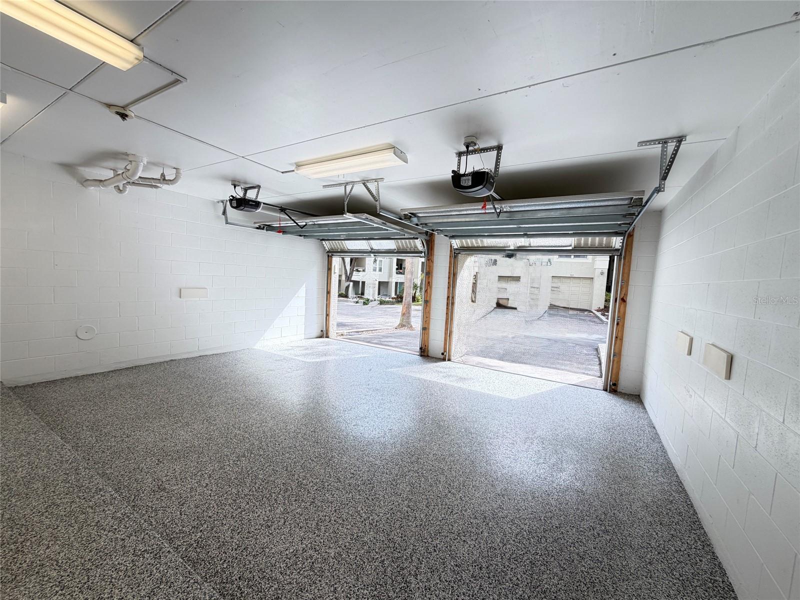 724 CORAL REEF DR — photo 34