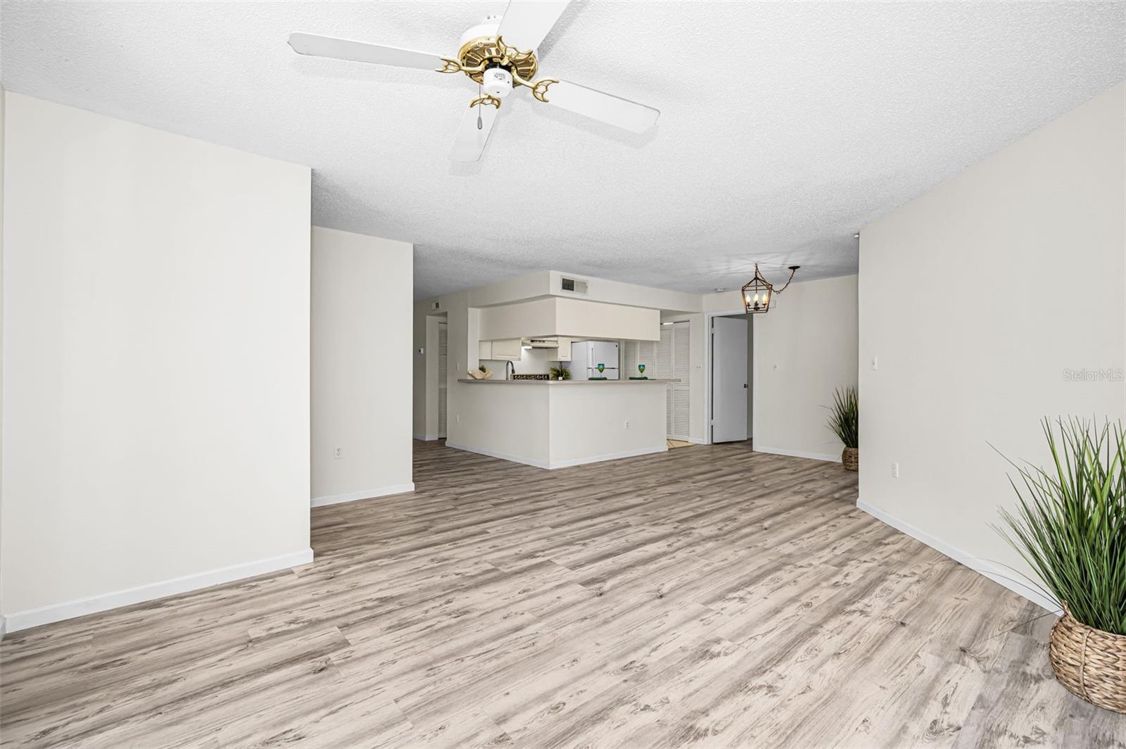 2205 LENNOX RD E #2205 — photo 7