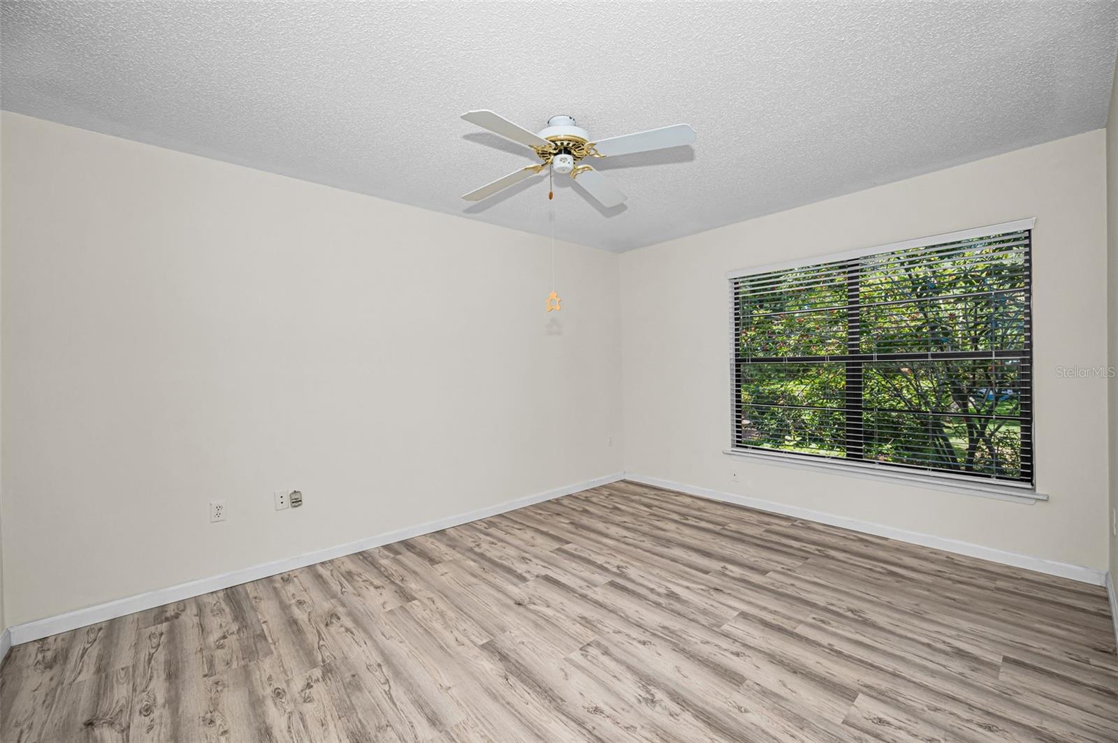 2205 LENNOX RD E #2205 — photo 21