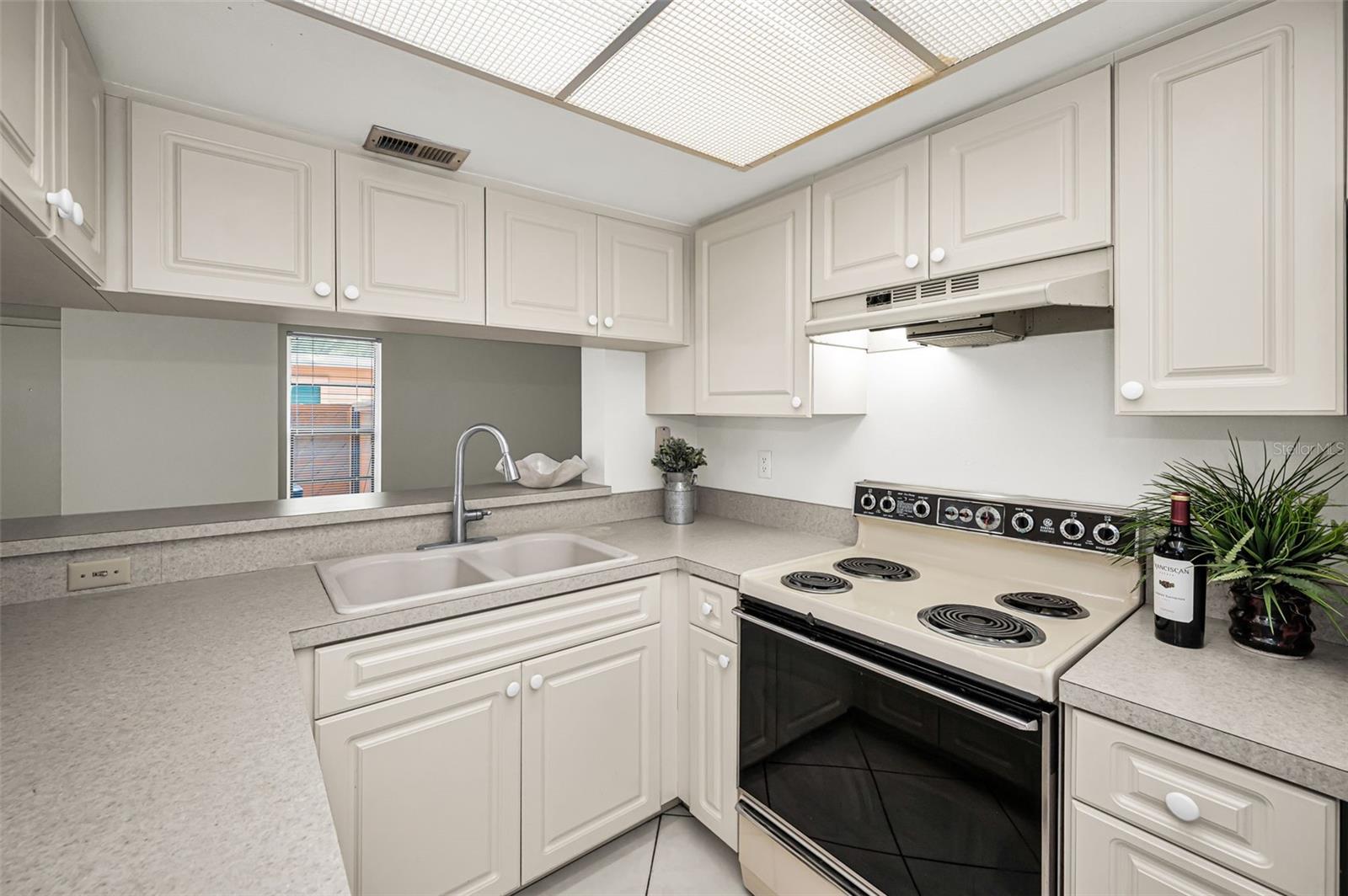 2205 LENNOX RD E #2205 — photo 16