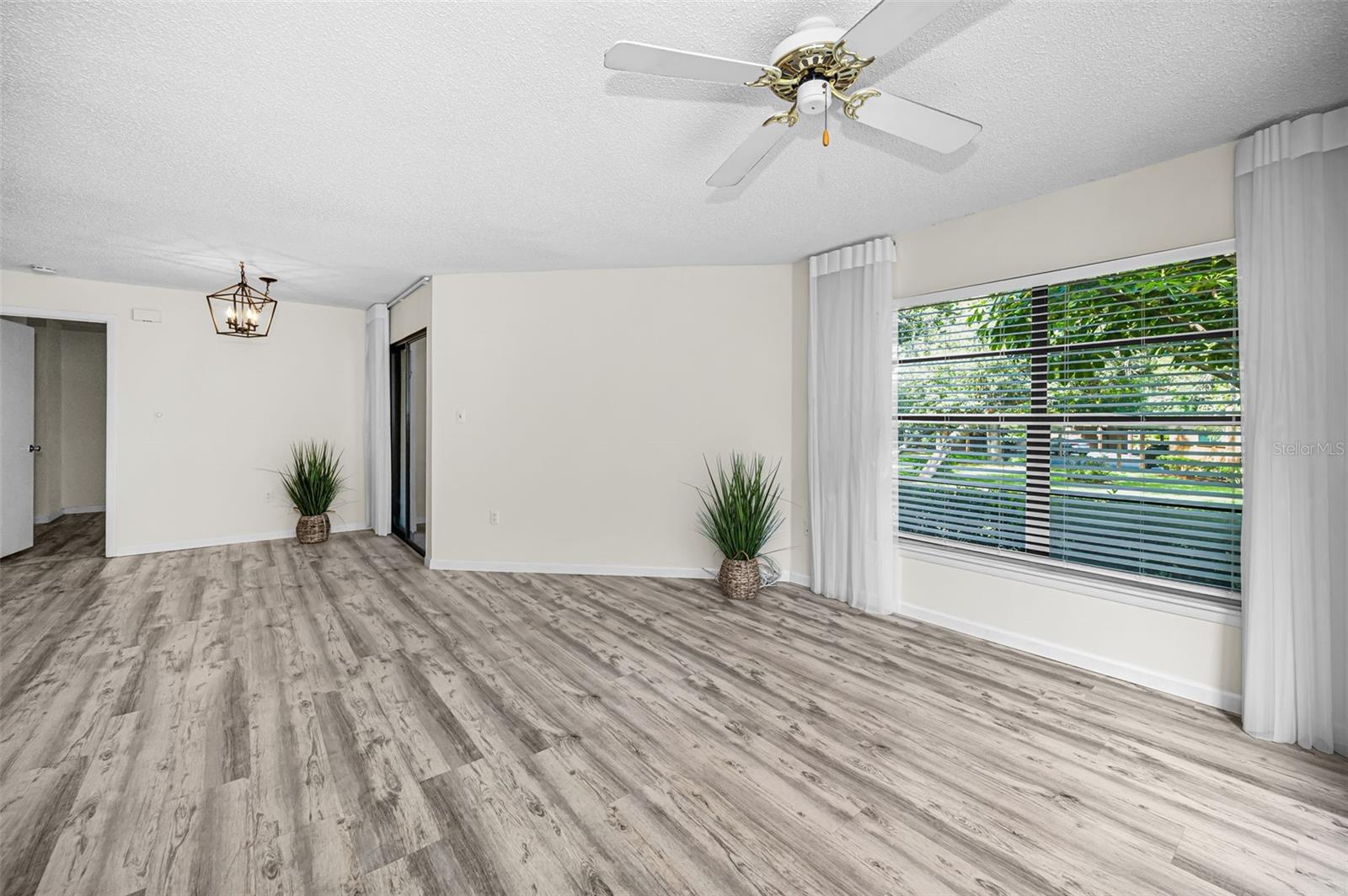 2205 LENNOX RD E #2205 — photo 6