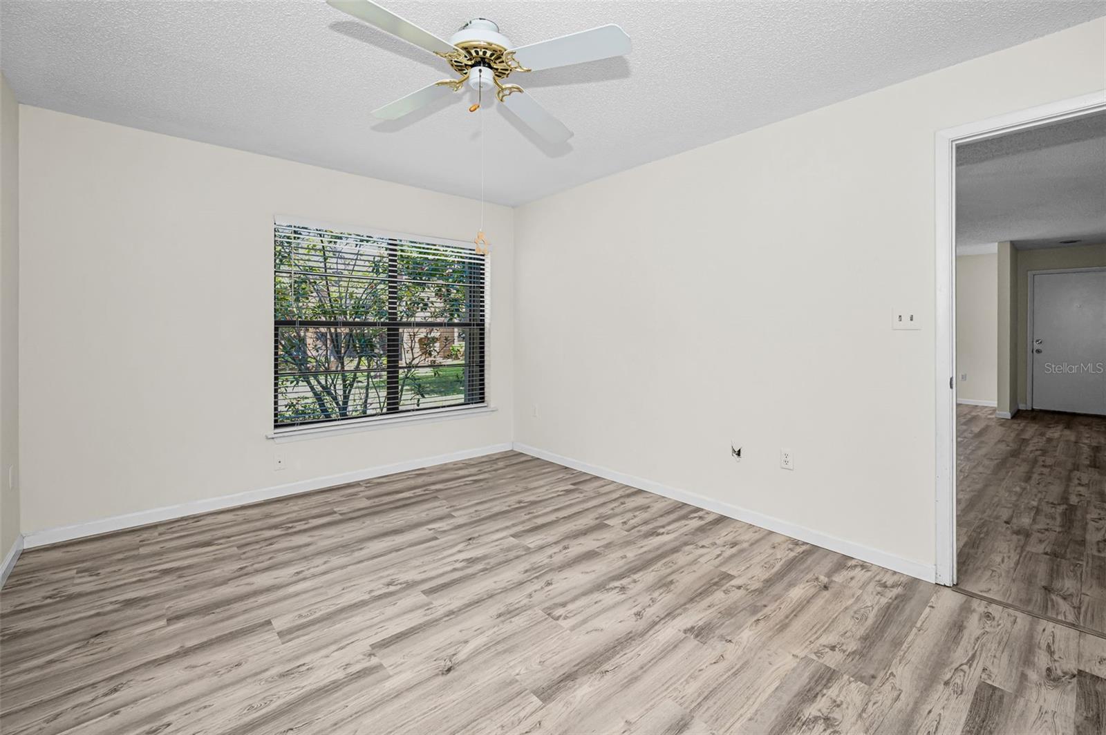 2205 LENNOX RD E #2205 — photo 22