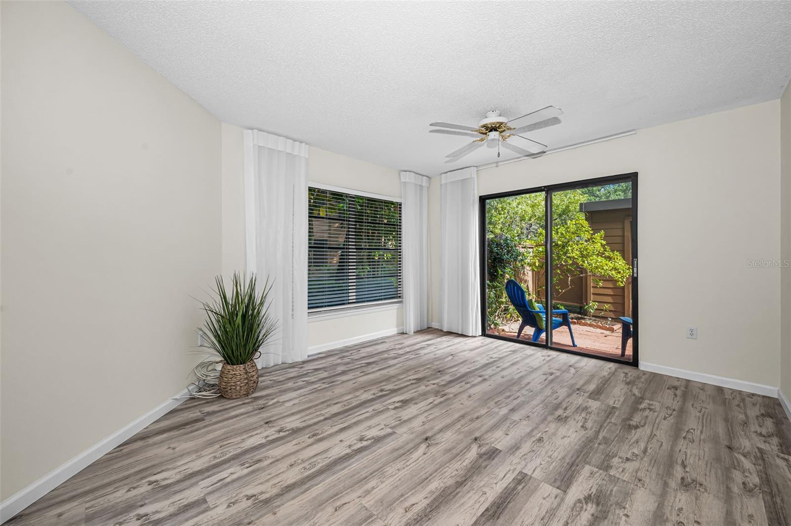 2205 LENNOX RD E #2205 — photo 5