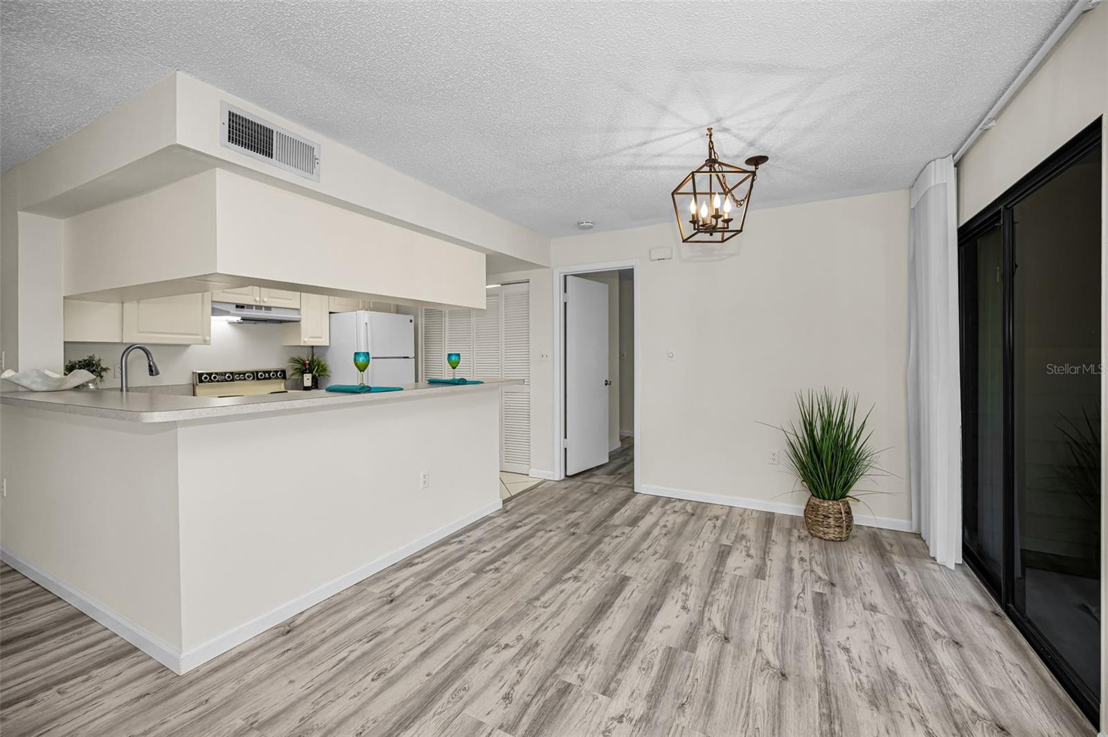 2205 LENNOX RD E #2205 — photo 11