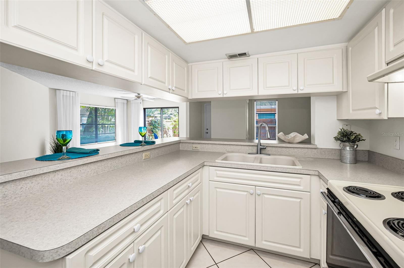2205 LENNOX RD E #2205 — photo 15