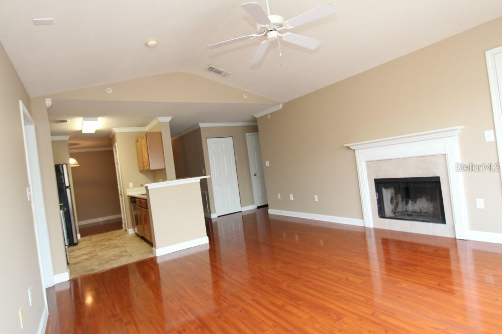 18517 BRIDLE CLUB DR #18517 — photo 3