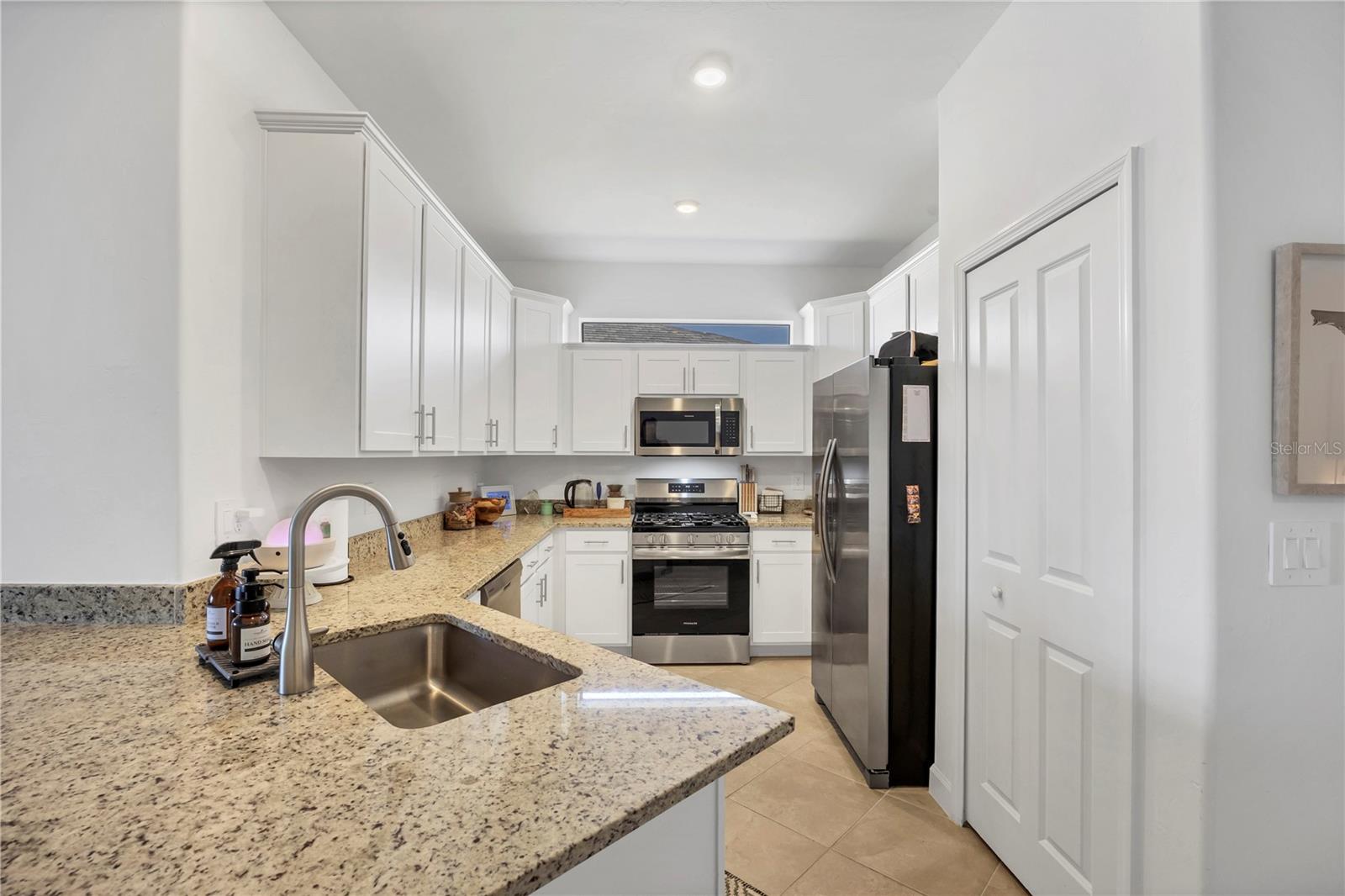 15733 SUNNY DAY DR — photo 5