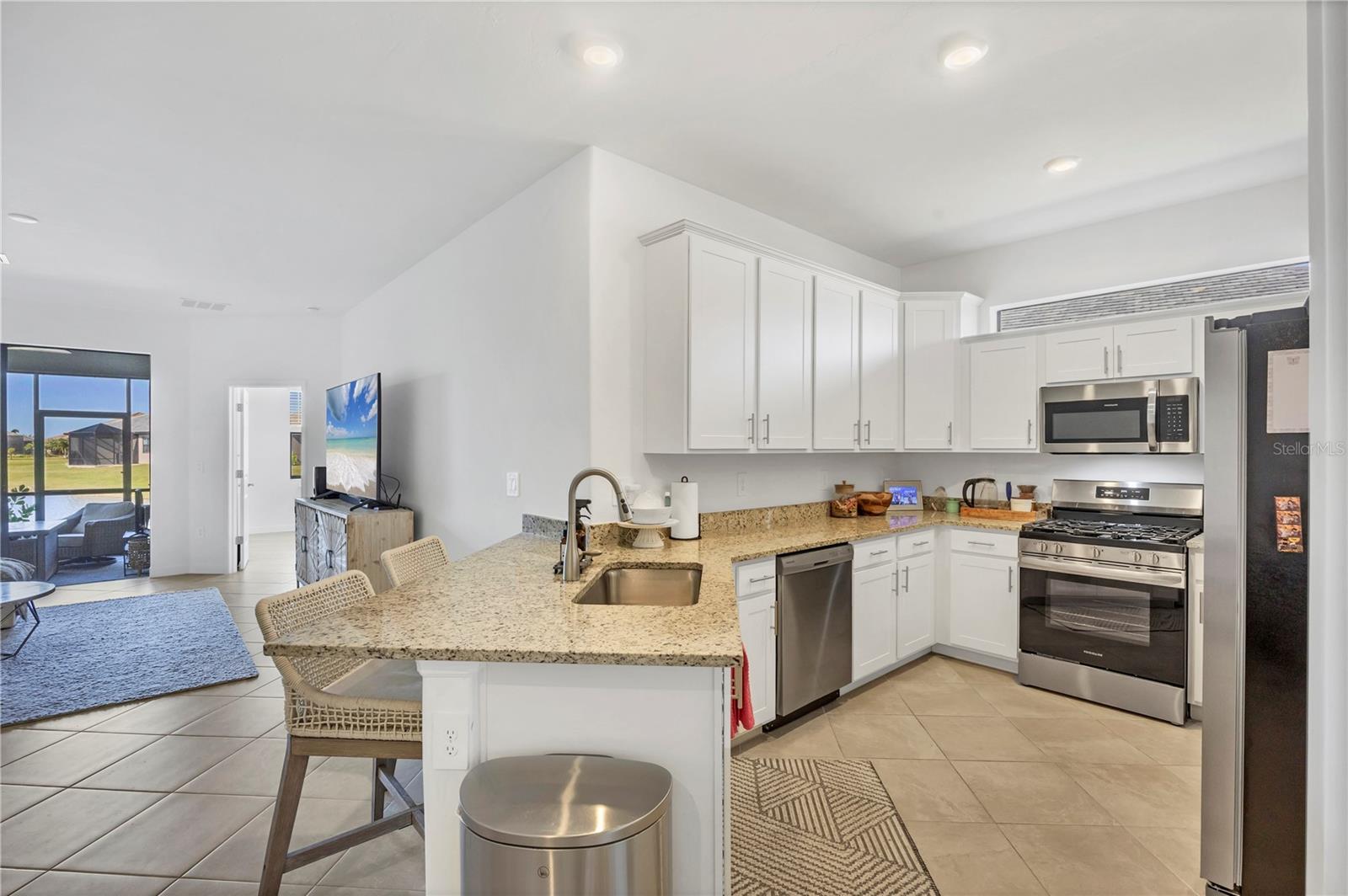 15733 SUNNY DAY DR — photo 6