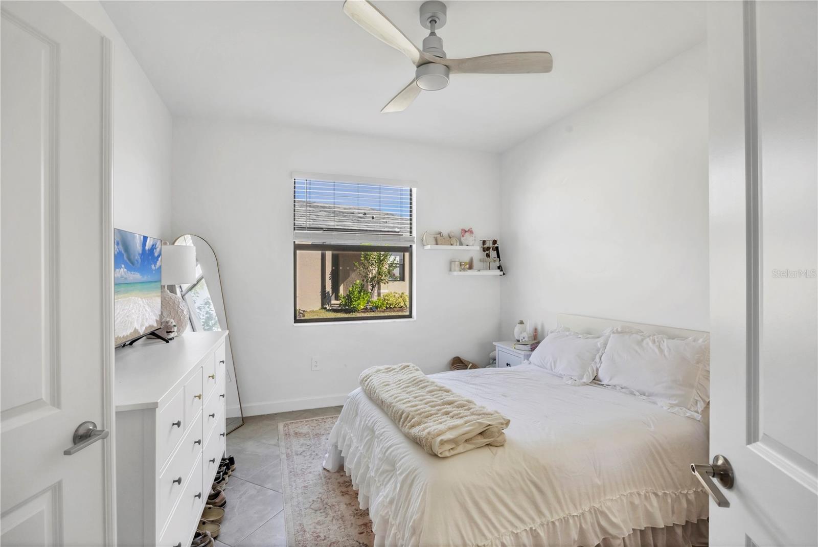 15733 SUNNY DAY DR — photo 12