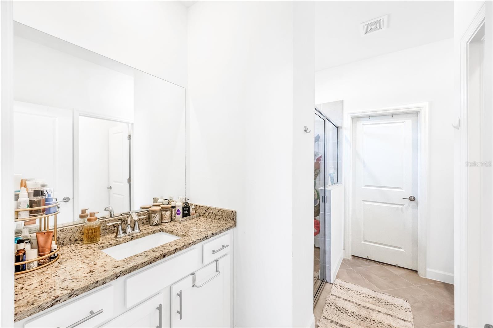 15733 SUNNY DAY DR — photo 11