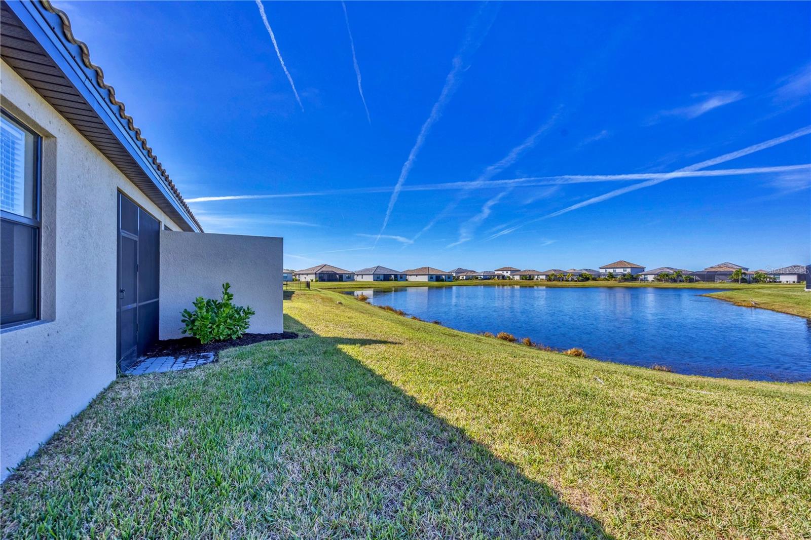15733 SUNNY DAY DR — photo 19
