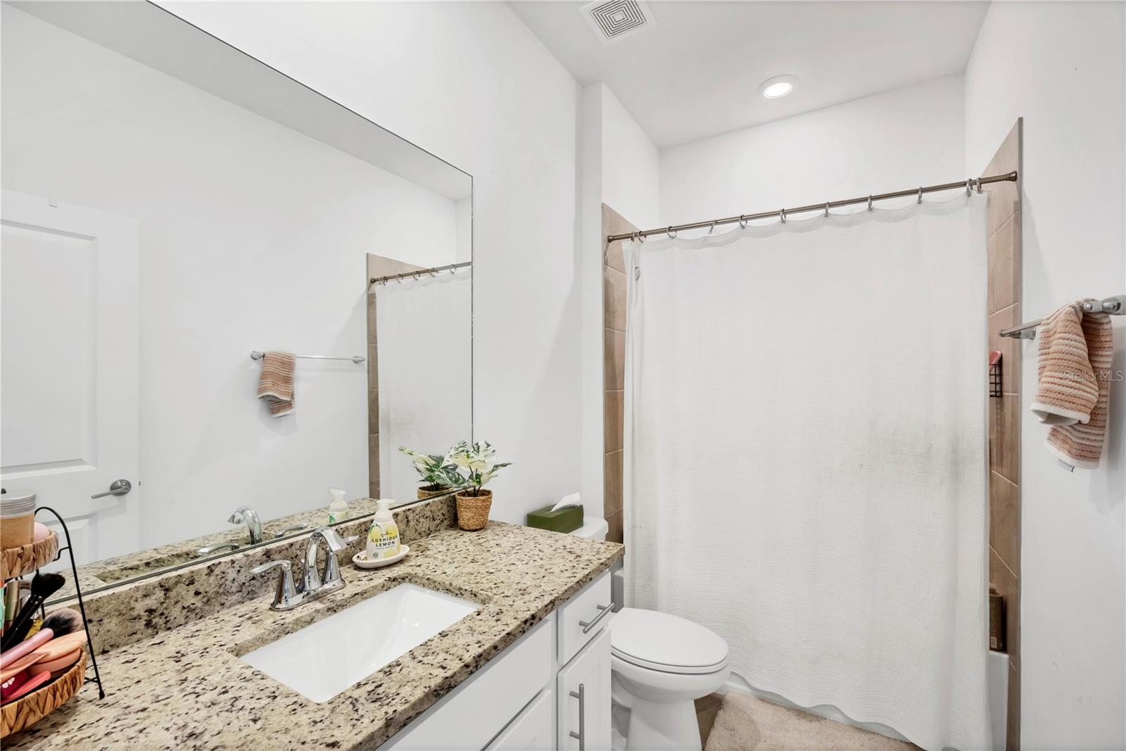 15733 SUNNY DAY DR — photo 15