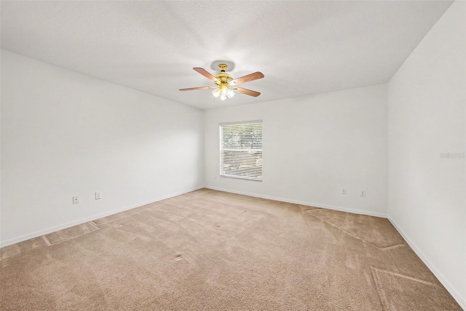 4227 BALINGTON DR — photo 31
