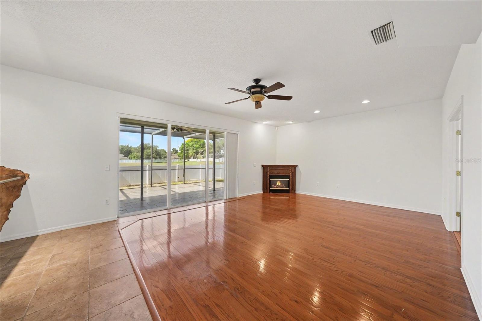 4227 BALINGTON DR — photo 13