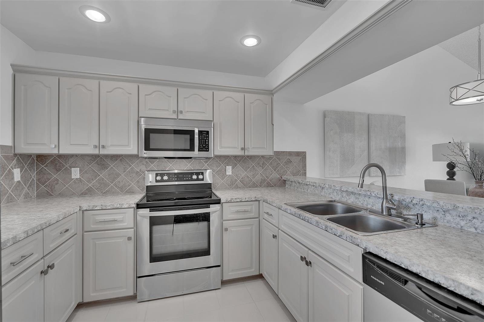 1142 BIRD BAY WAY #301 — photo 8