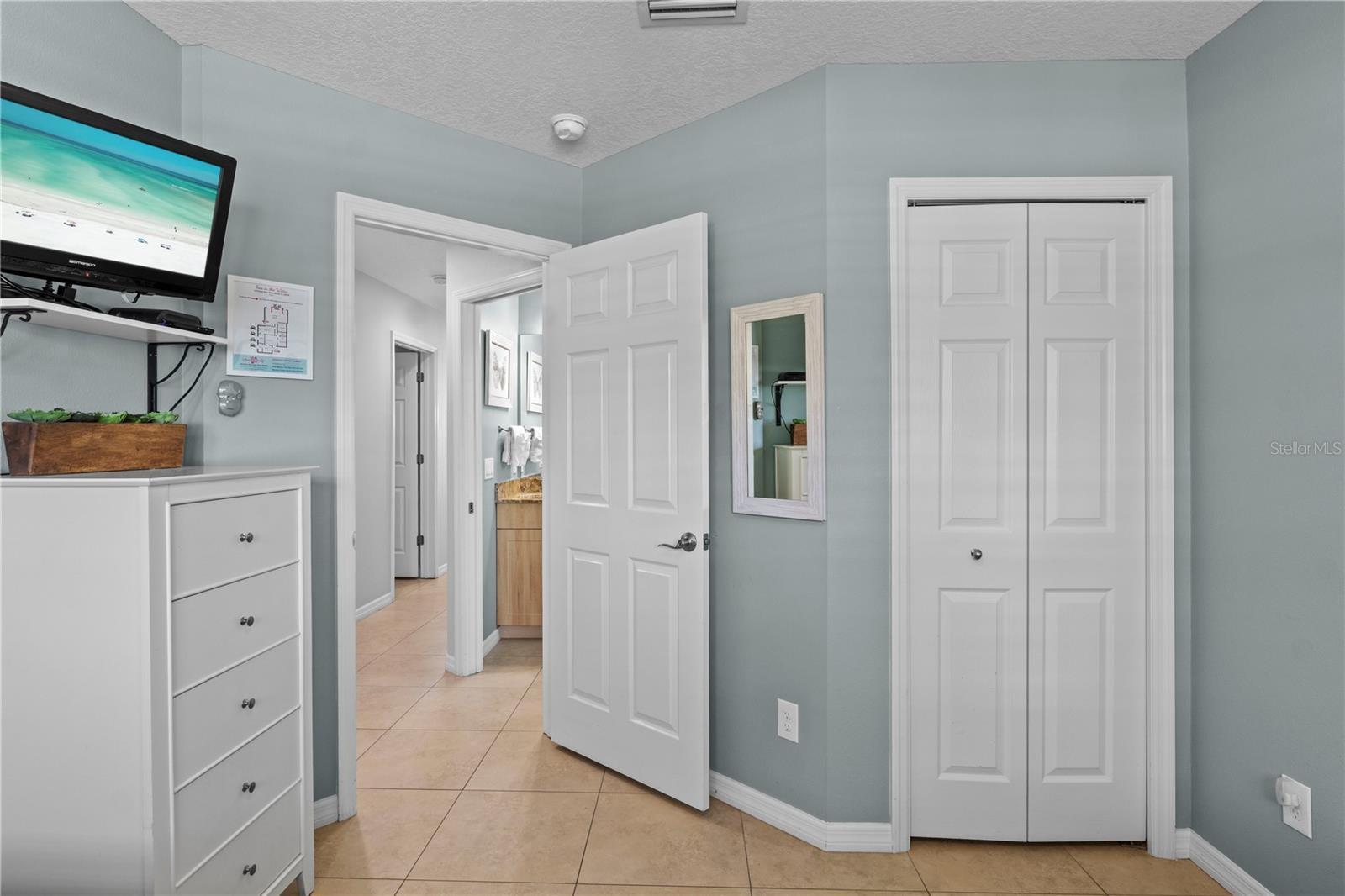 110 PALM AVE — photo 25