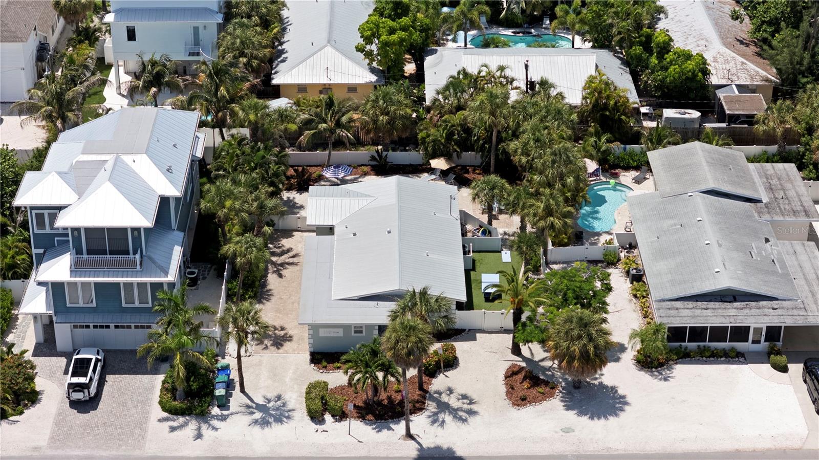 110 PALM AVE — photo 40