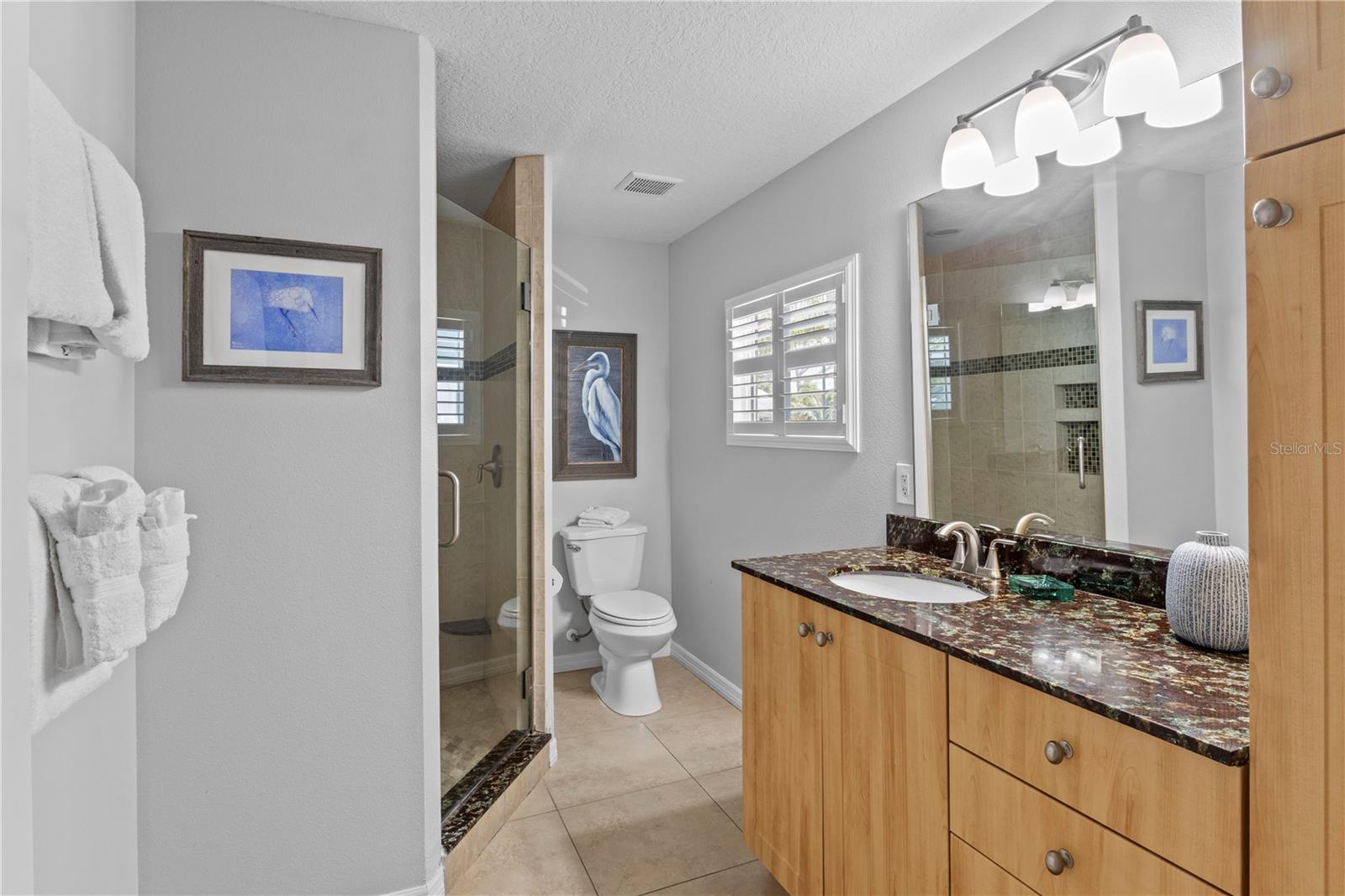 110 PALM AVE — photo 20