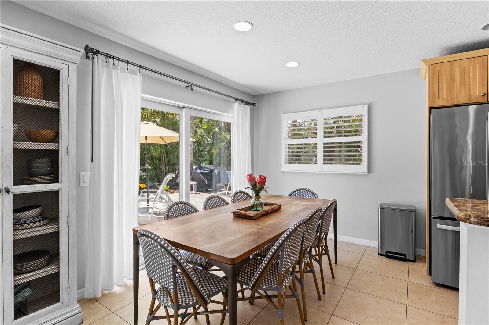110 PALM AVE — photo 10
