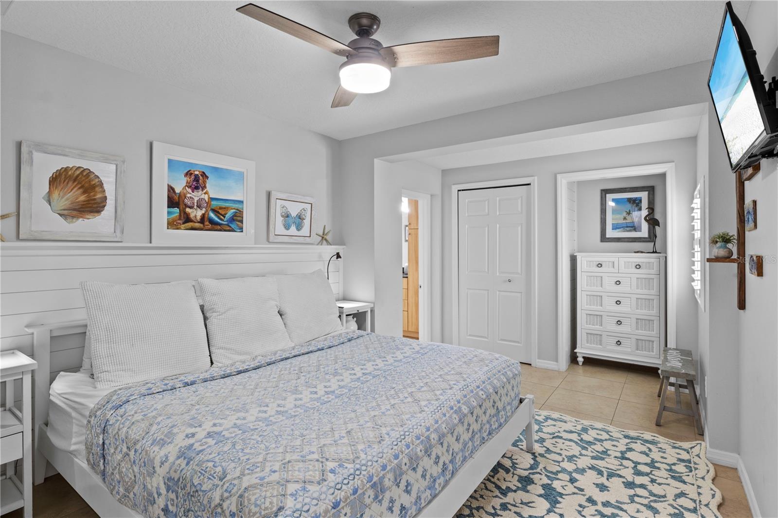 110 PALM AVE — photo 21