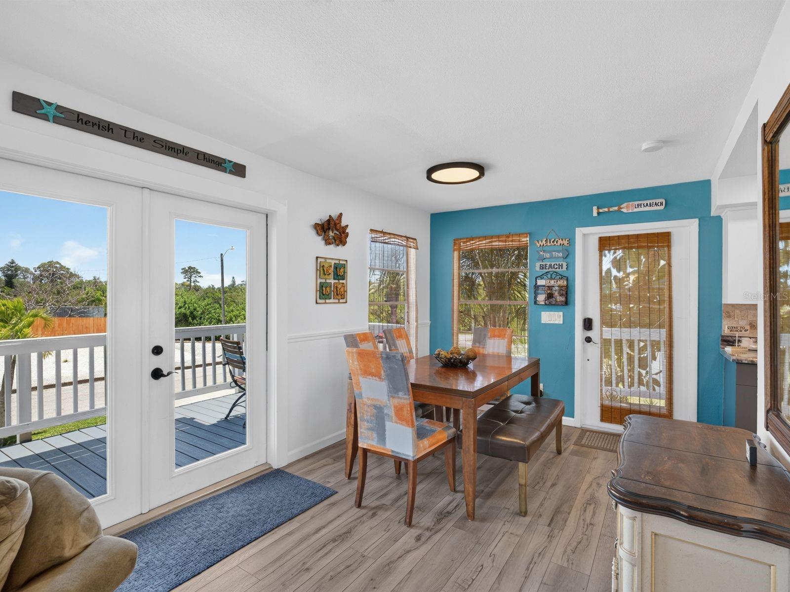 1194 LINDEN RD — photo 10