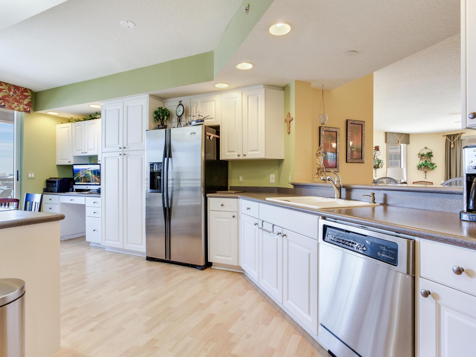 11 SAN MARCO ST #807 — photo 46