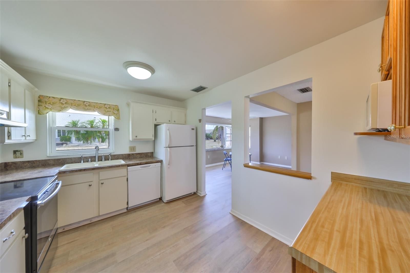 1529 ALLEGHENY DR — photo 10