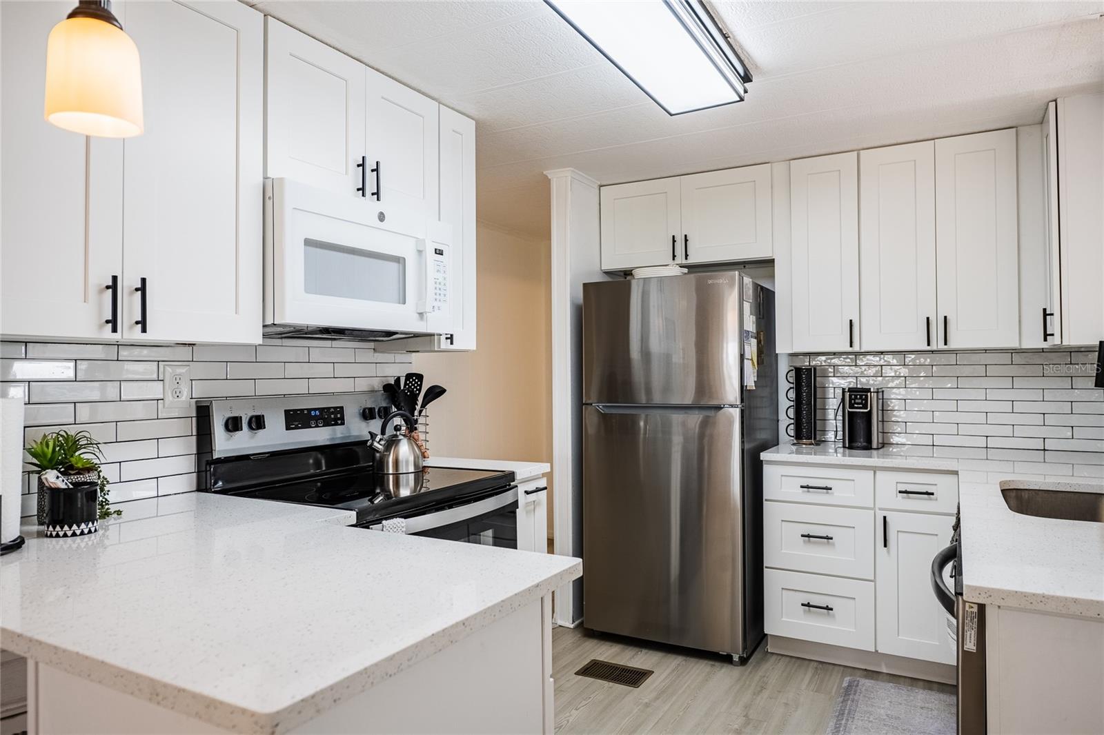 36749 JODI AVE — photo 2