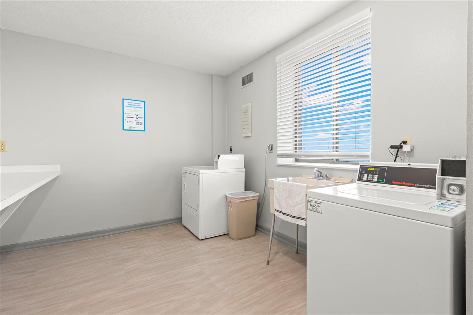 7100 SUNSHINE SKYWAY LN S #703 — photo 39