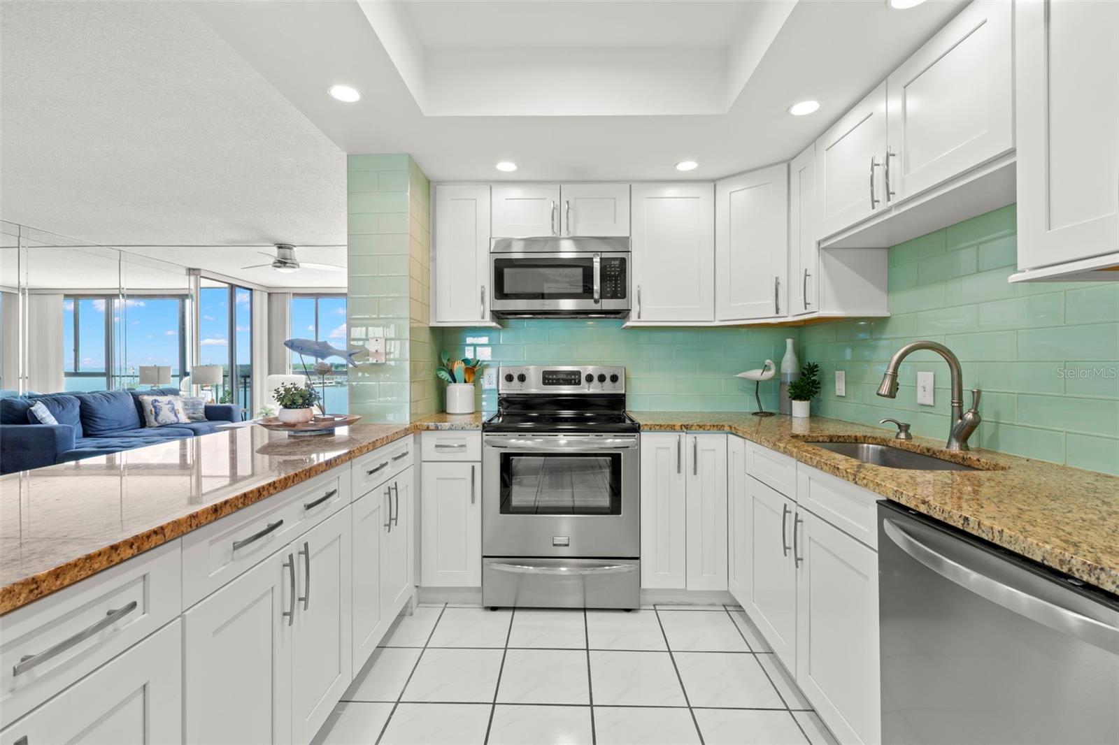 7100 SUNSHINE SKYWAY LN S #703 — photo 12