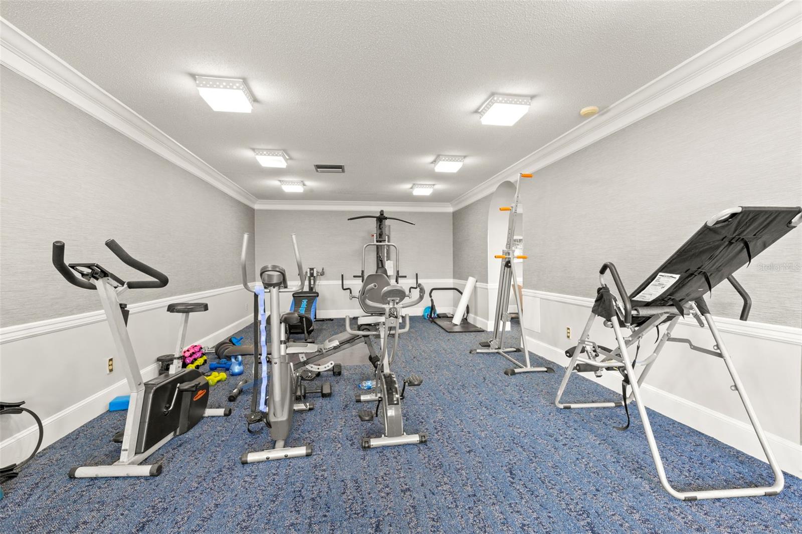 7100 SUNSHINE SKYWAY LN S #703 — photo 35