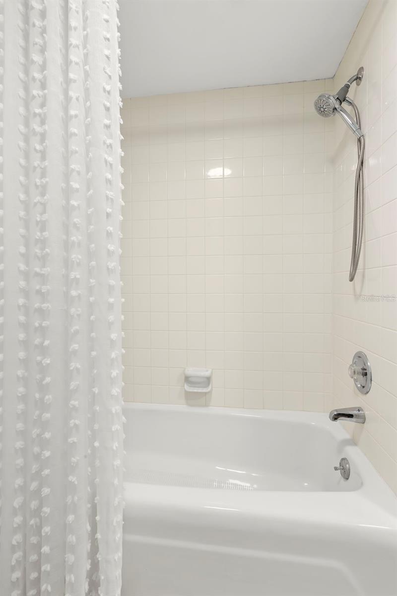 7100 SUNSHINE SKYWAY LN S #703 — photo 21