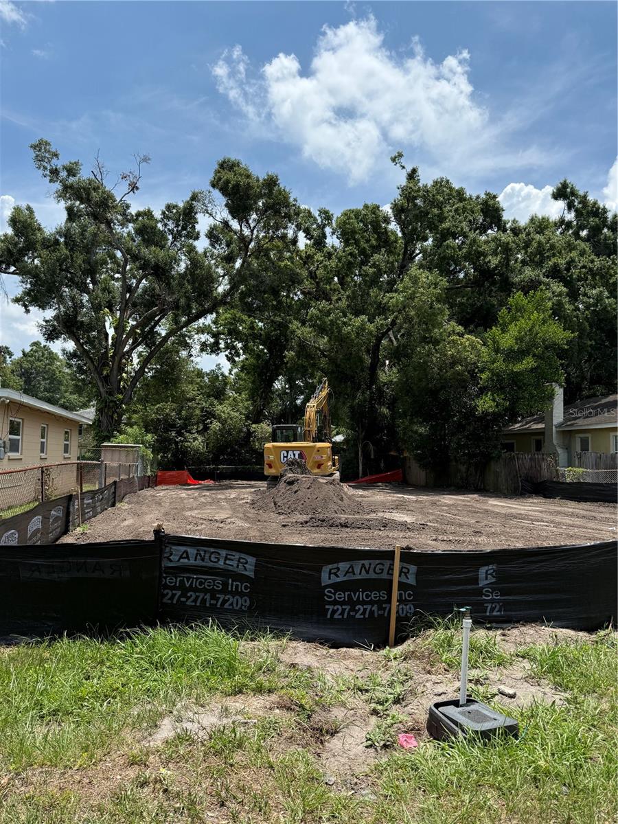 2711 N MYRTLE AVE — photo 5