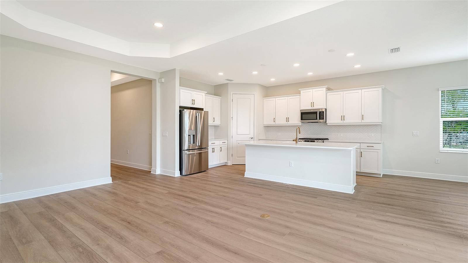 10005 POWELL AVE — photo 5