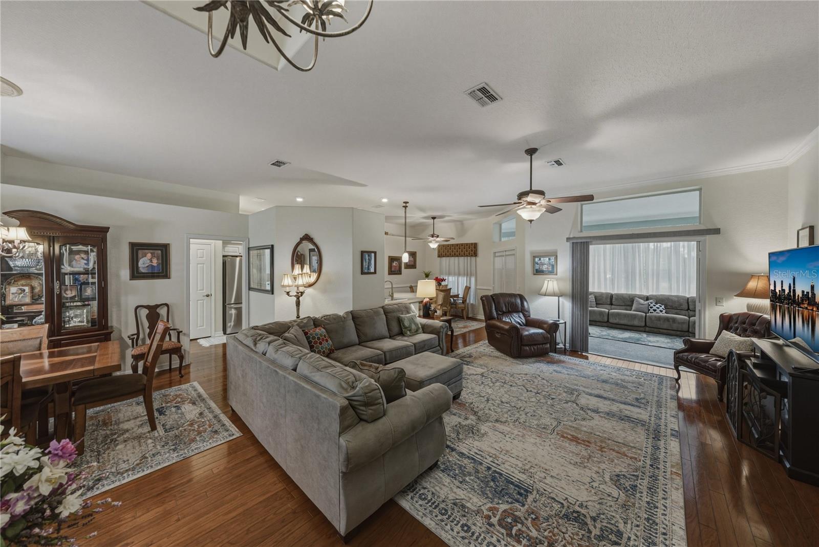 12215 WOODLANDS CIR — photo 10