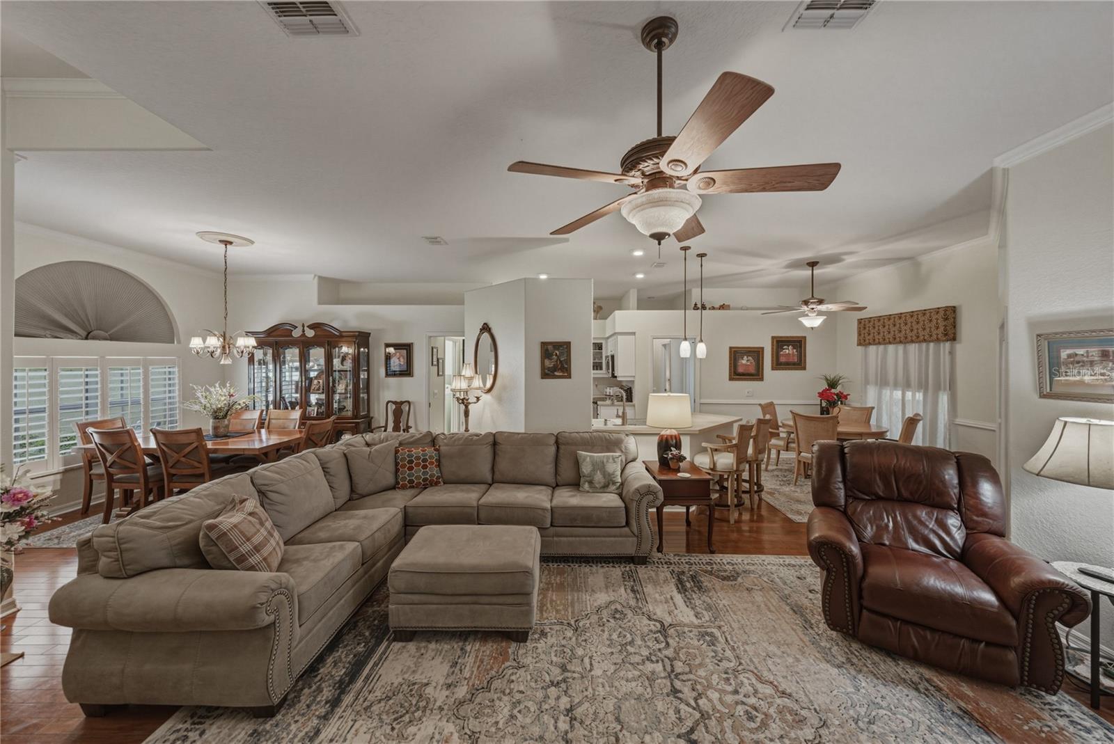 12215 WOODLANDS CIR — photo 11