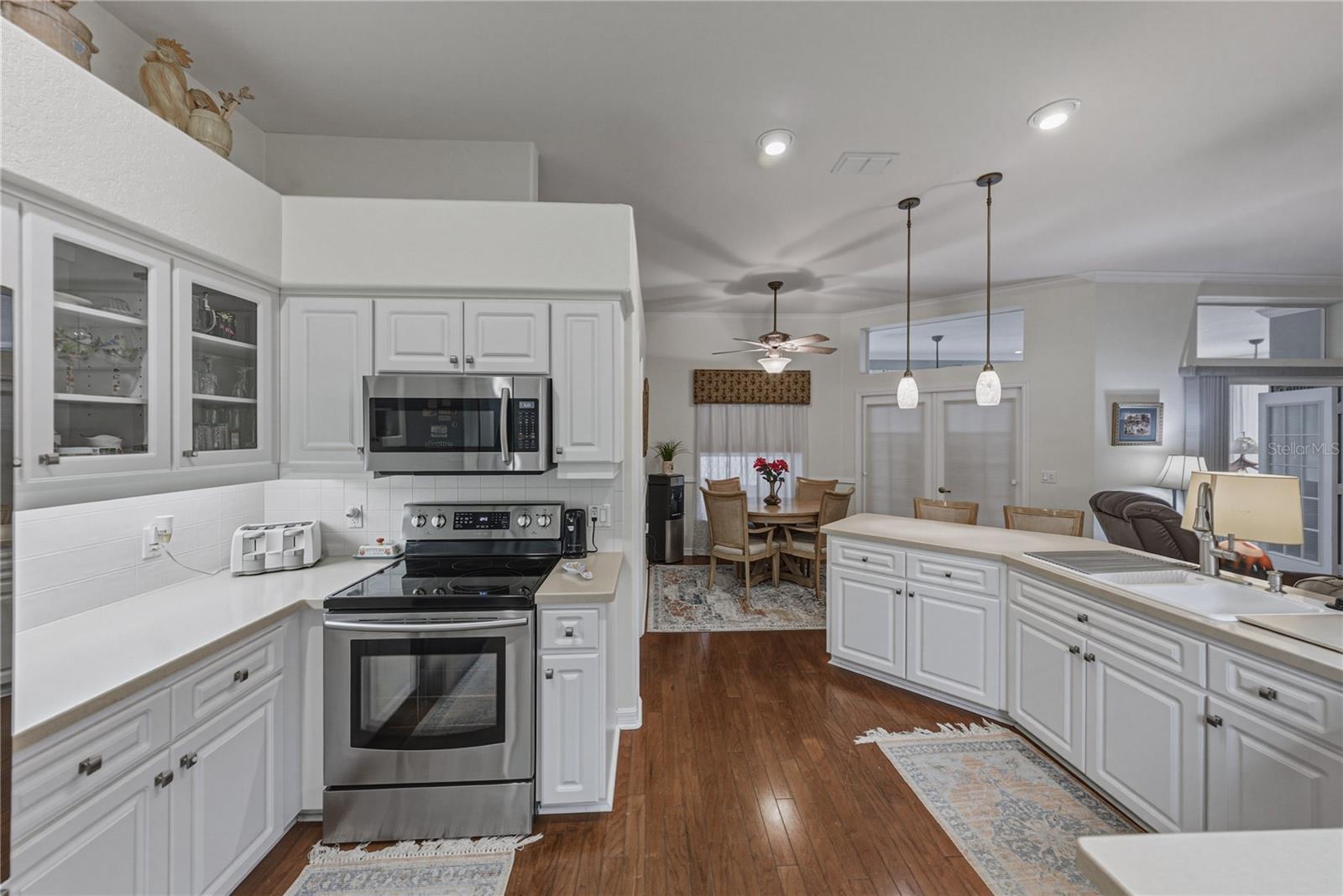 12215 WOODLANDS CIR — photo 19
