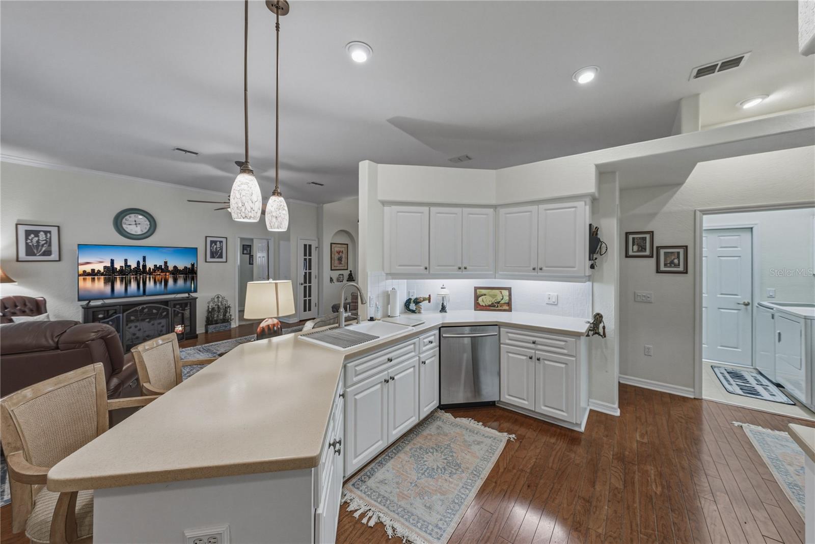 12215 WOODLANDS CIR — photo 15