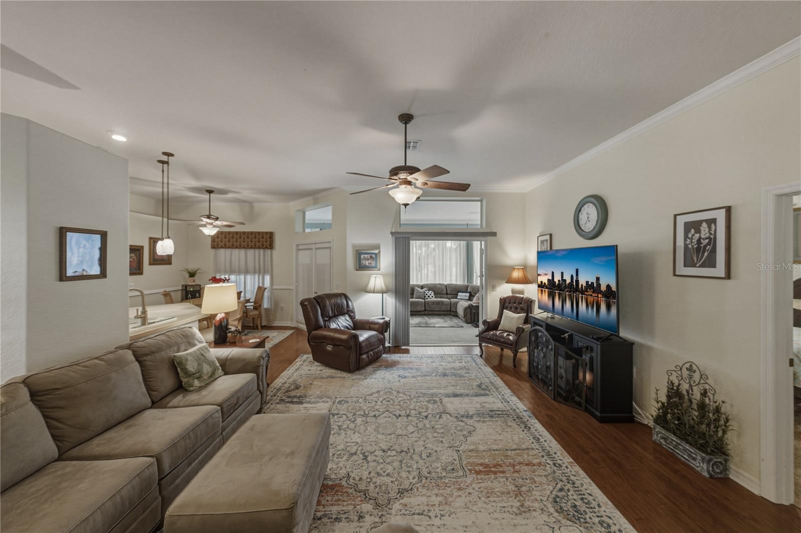 12215 WOODLANDS CIR — photo 12