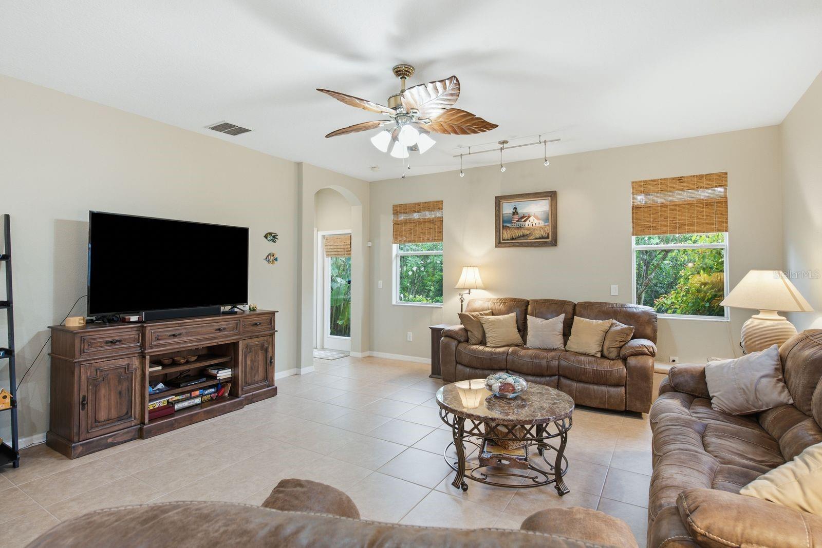 4882 W BREEZE CIR — photo 13