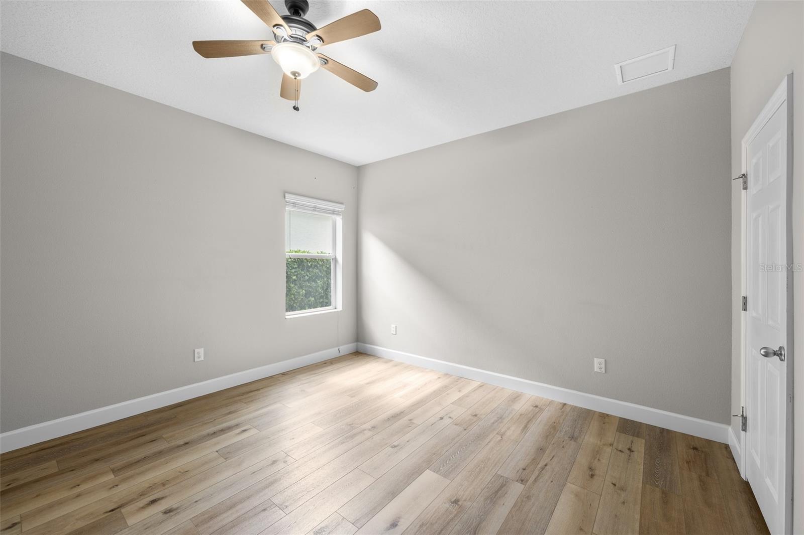 15814 STARLING WATER DR — photo 22