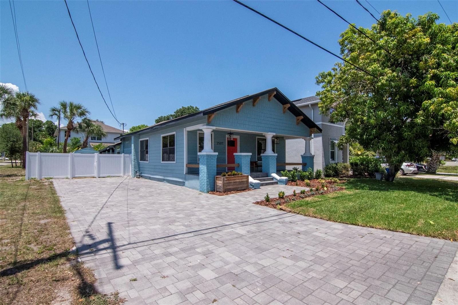 2507 W GRAY ST — photo 2